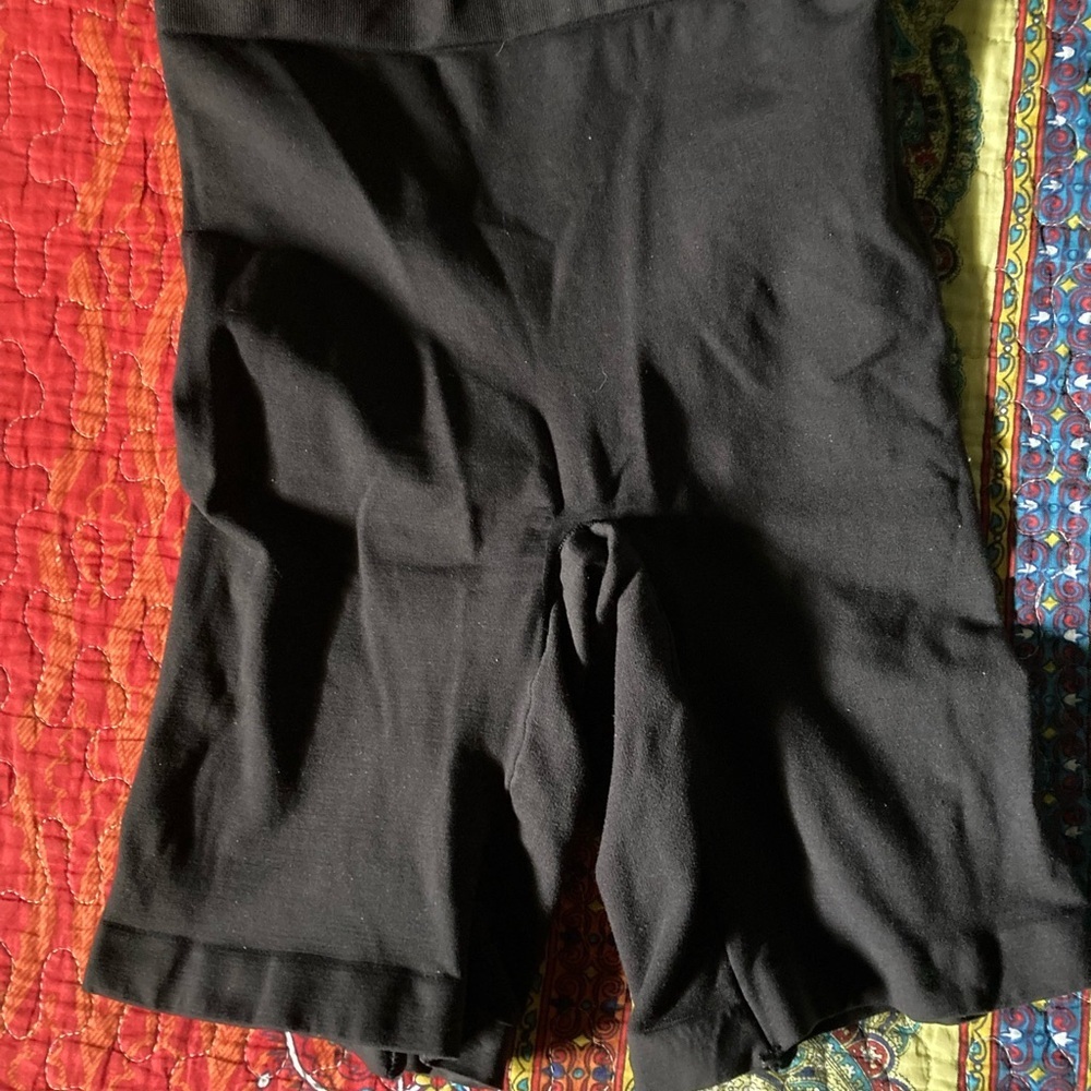 Girdle/shapewear​ - Picture 4 of 5